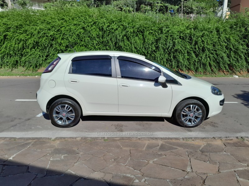 PUNTO 1.4 ATTRACTIVE 8V FLEX 4P MANUAL - 2014 - NOVA PRATA