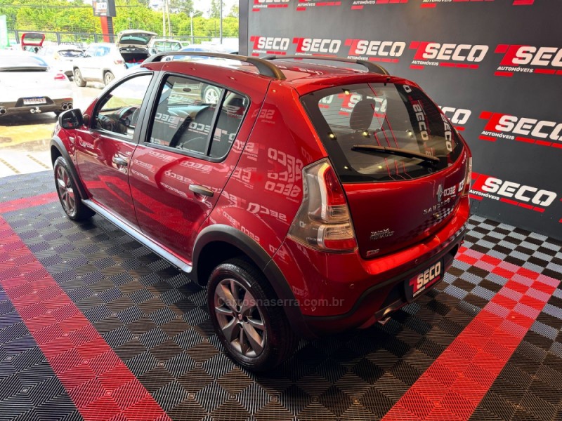 SANDERO 1.6 STEPWAY RIP CURL 8V FLEX 4P MANUAL - 2013 - PASSO FUNDO