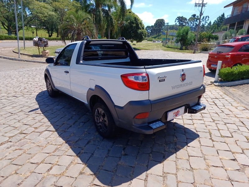 STRADA 1.4 MPI HARD WORKING CS 8V FLEX 2P MANUAL - 2014 - FLORES DA CUNHA