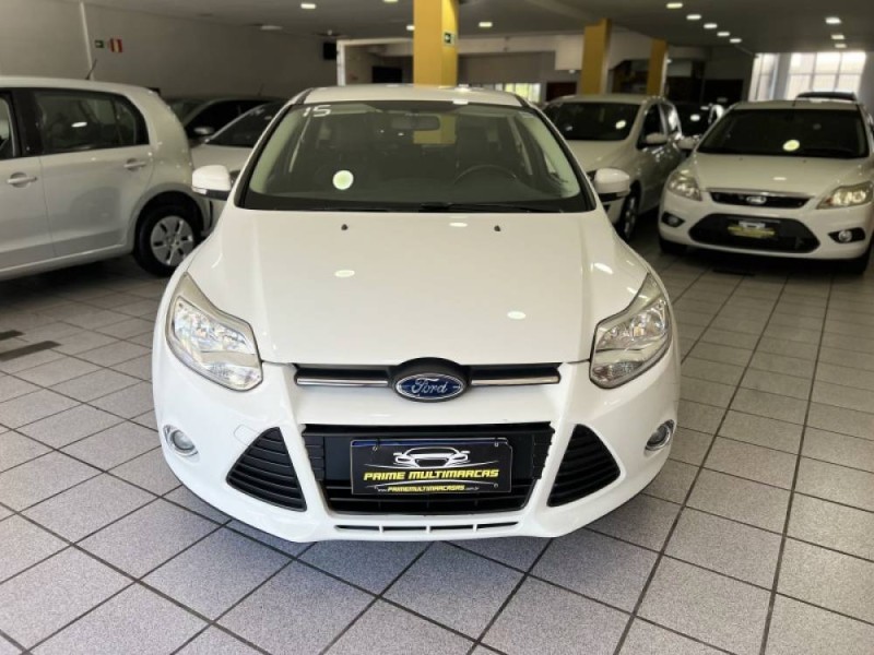 FOCUS 2.0 SE HATCH 16V FLEX 4P AUTO - 2015 - CAXIAS DO SUL