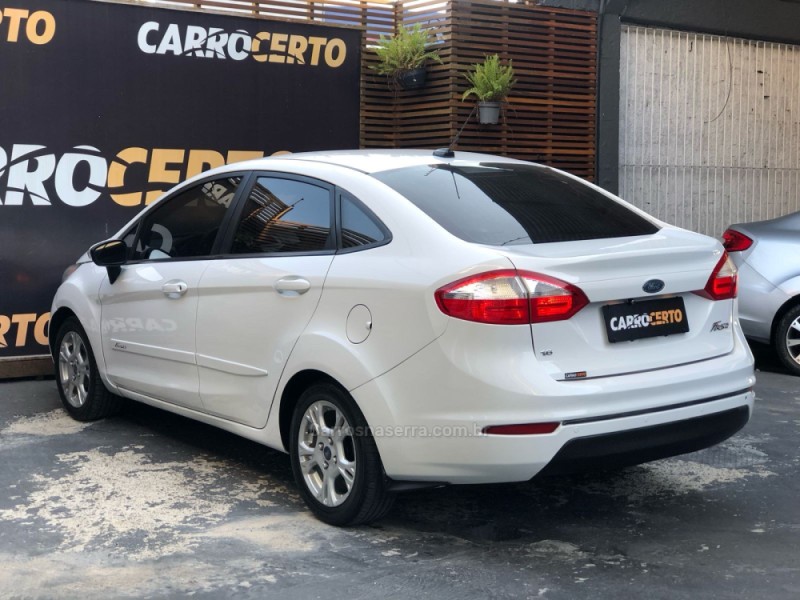 FIESTA 1.6 SE SEDAN 16V FLEX 4P MANUAL - 2015 - NOVO HAMBURGO