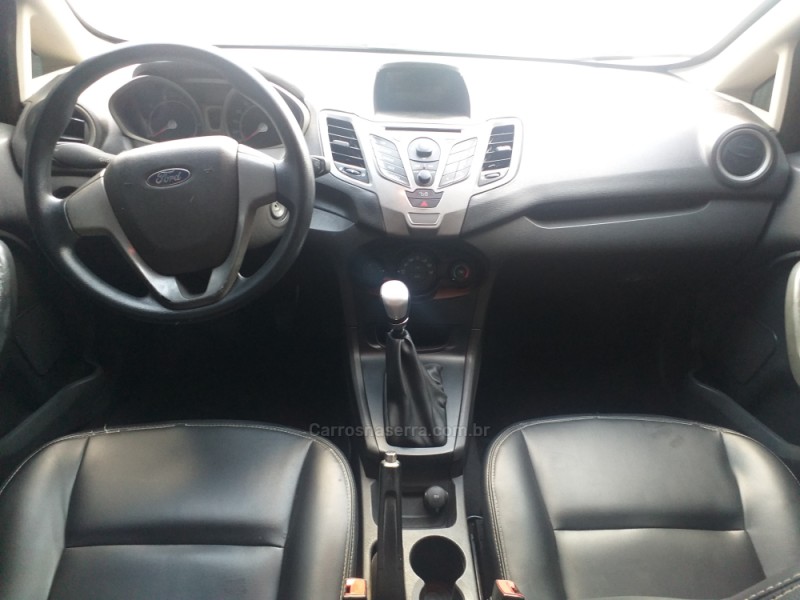 FIESTA 1.6 SE SEDAN 16V FLEX 4P MANUAL - 2011 - CAXIAS DO SUL