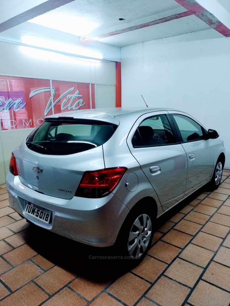 ONIX 1.4 MPFI LT 8V FLEX 4P MANUAL - 2013 - CAXIAS DO SUL