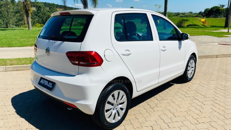 FOX 1.0 MI TRENDLINE 8V FLEX 4P MANUAL - 2015 - DOIS IRMãOS