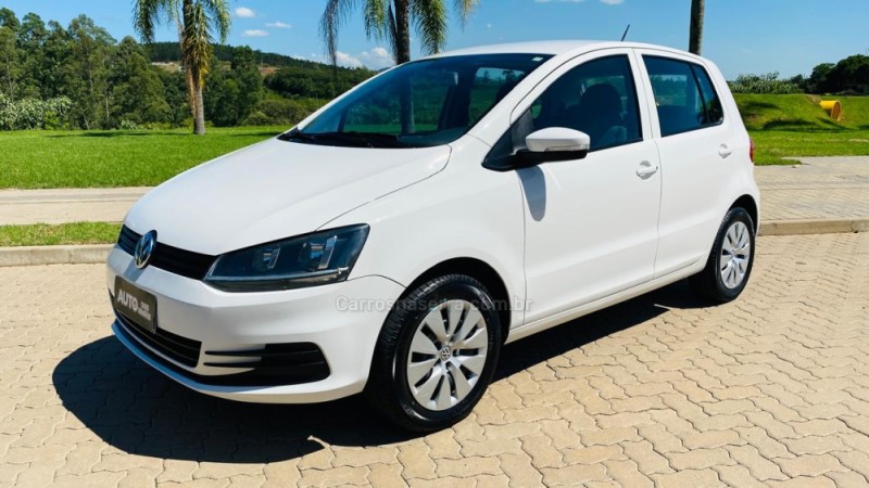 FOX 1.0 MI TRENDLINE 8V FLEX 4P MANUAL - 2015 - DOIS IRMãOS