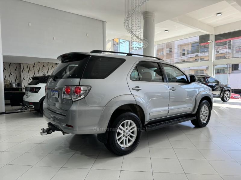 HILUX SW4 2.7 SR 7 LUGARES 4X2 16V FLEX 4P AUTOMÁTICO - 2015 - ERECHIM