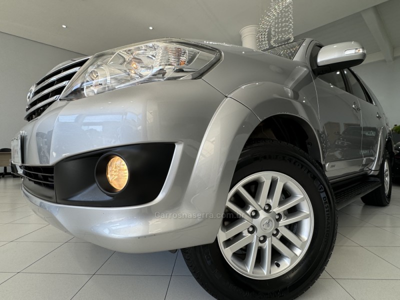 HILUX SW4 2.7 SR 7 LUGARES 4X2 16V FLEX 4P AUTOMÁTICO - 2015 - ERECHIM