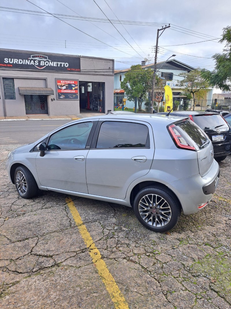 PUNTO 1.6 ESSENCE 16V FLEX 4P AUTOMATIZADO - 2013 - FARROUPILHA
