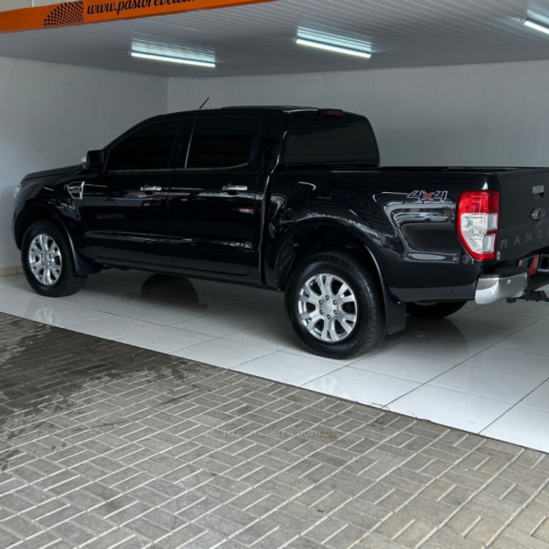 RANGER 3.2 XLT 4X4 CD 20V DIESEL 4P AUTOMÁTICO - 2018 - VACARIA