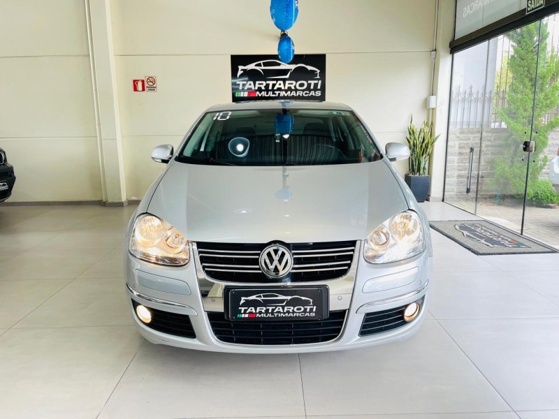 JETTA 2.5 I 20V 170CV GASOLINA 4P TIPTRONIC - 2010 - CAXIAS DO SUL