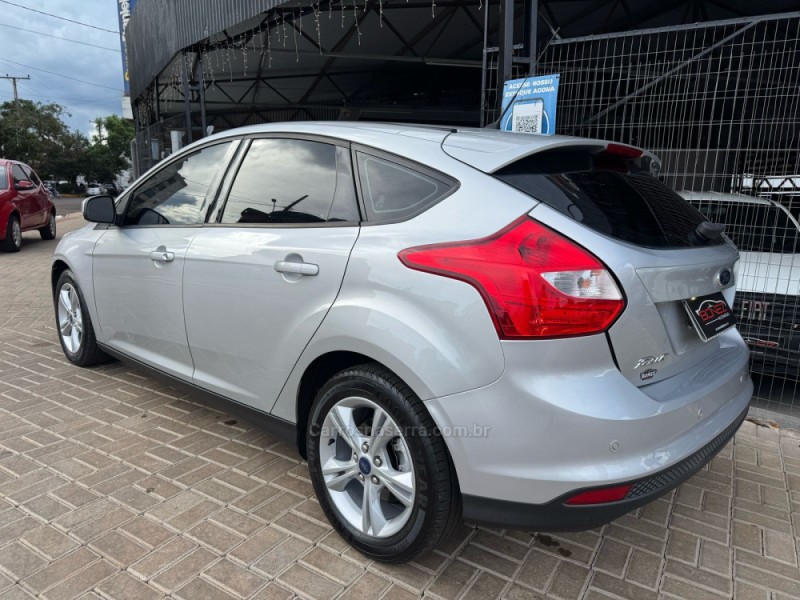 FOCUS 1.6 SE 16V FLEX 4P AUTOMÁTICO - 2014 - TAPEJARA