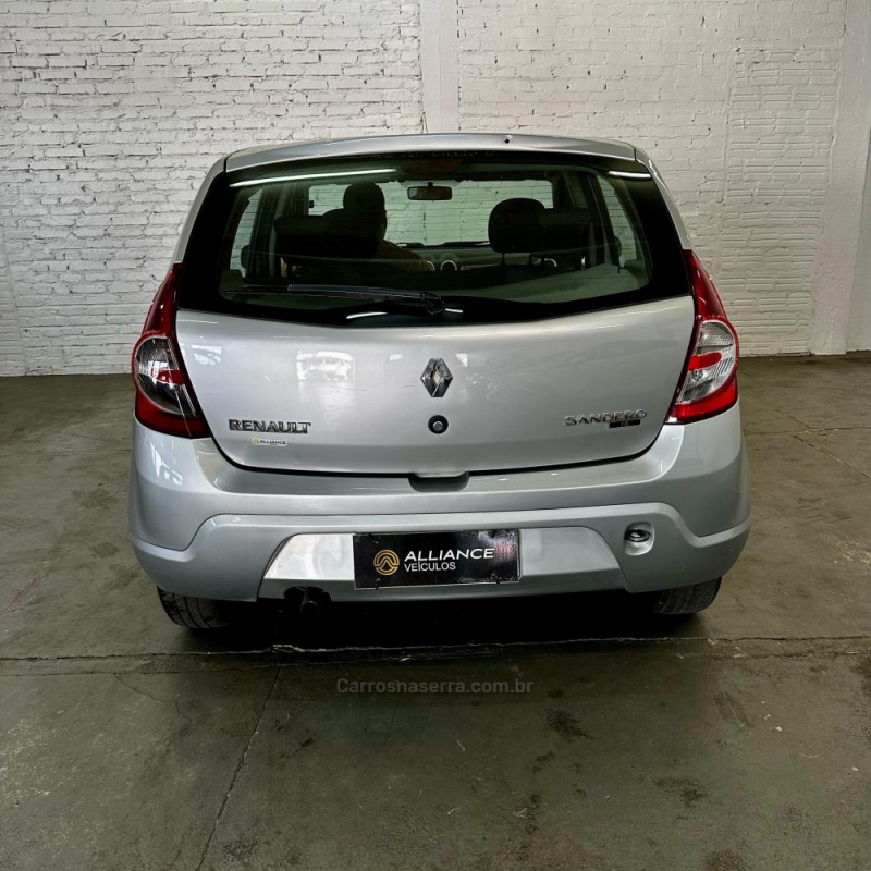 SANDERO 1.0 EXPRESSION 16V FLEX 4P MANUAL - 2011 - CAXIAS DO SUL