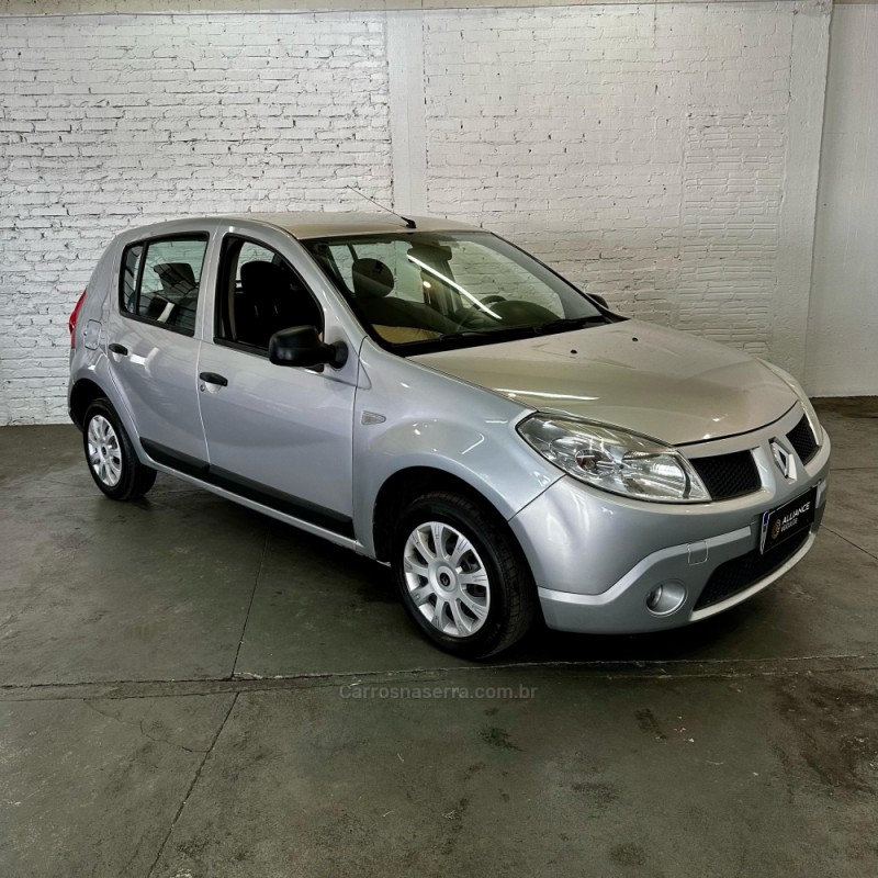 SANDERO 1.0 EXPRESSION 16V FLEX 4P MANUAL - 2011 - CAXIAS DO SUL