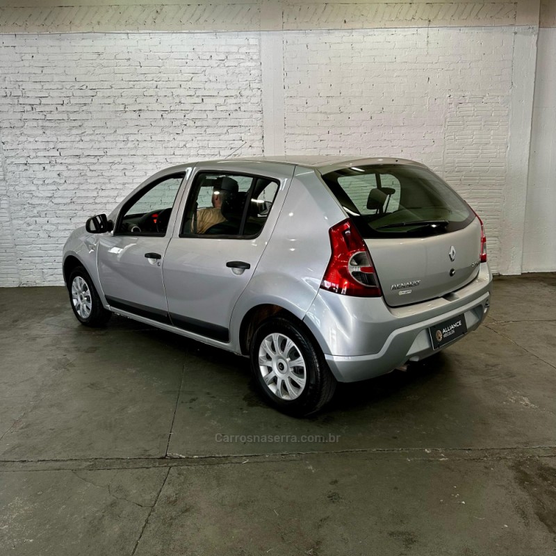 SANDERO 1.0 EXPRESSION 16V FLEX 4P MANUAL - 2011 - CAXIAS DO SUL