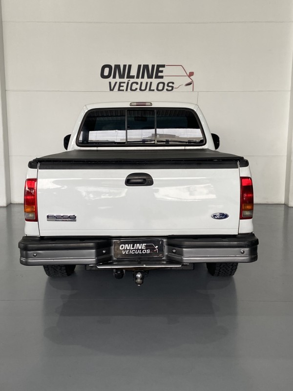 F-250 3.9 XL 4X2 CS DIESEL 2P MANUAL - 1999 - FARROUPILHA