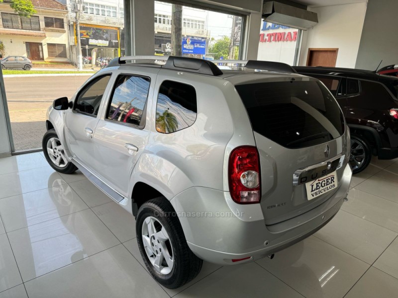 DUSTER 1.6 DYNAMIQUE 4X2 16V FLEX 4P MANUAL - 2013 - SãO LEOPOLDO