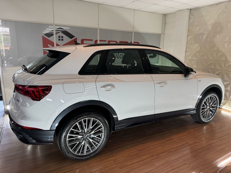 Q3 2.0 TFSI PERFORMANCE BLACK QUATTRO GASOLINA 4P AUTOMÁTICO - 2022 - CAXIAS DO SUL