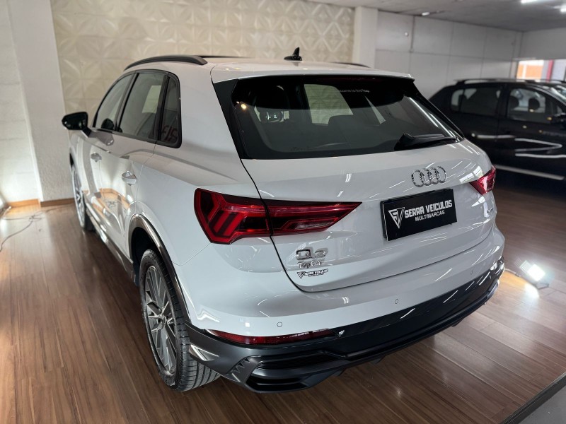 Q3 2.0 TFSI PERFORMANCE BLACK QUATTRO GASOLINA 4P AUTOMÁTICO - 2022 - CAXIAS DO SUL