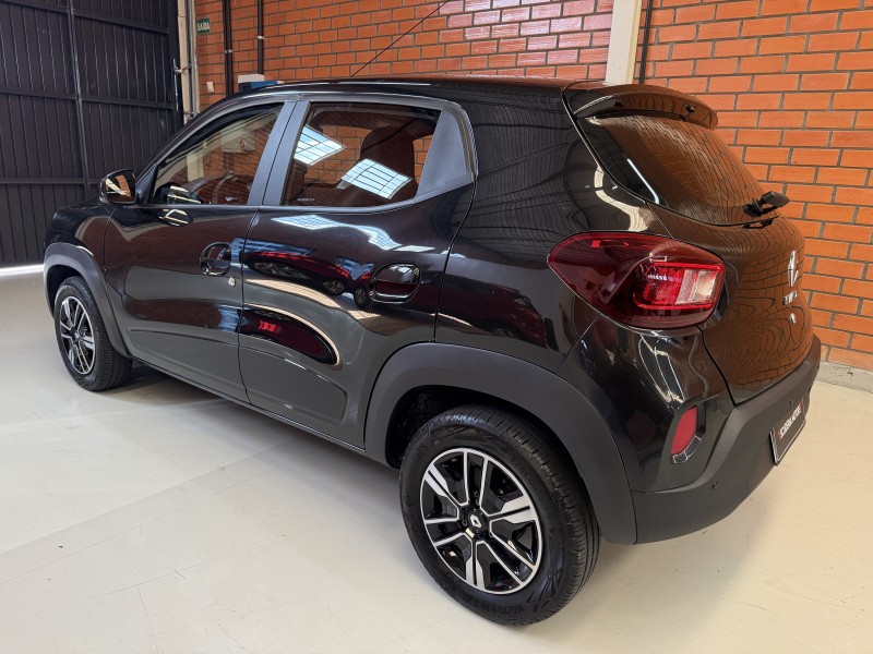 KWID 1.0 12V SCE FLEX INTENSE MANUAL - 2023 - BENTO GONçALVES