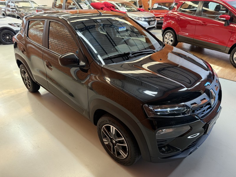 KWID 1.0 12V SCE FLEX INTENSE MANUAL - 2023 - BENTO GONçALVES