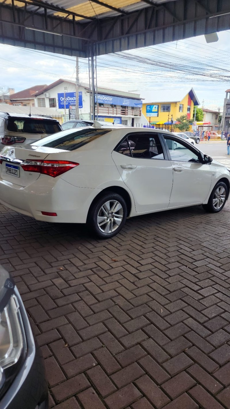 COROLLA 1.8 GLI 16V FLEX 4P AUTOMÁTICO - 2015 - CAXIAS DO SUL