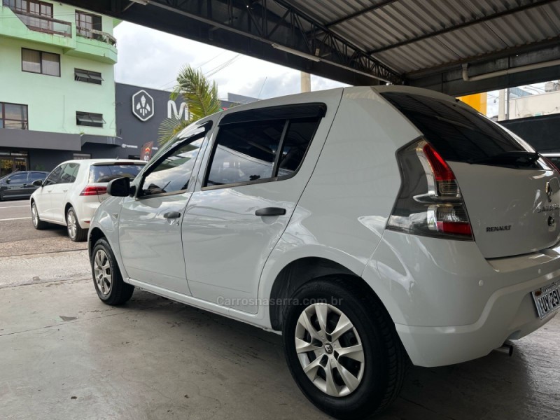 SANDERO 1.0 EXPRESSION 16V FLEX 4P MANUAL - 2014 - SANTA CRUZ DO SUL