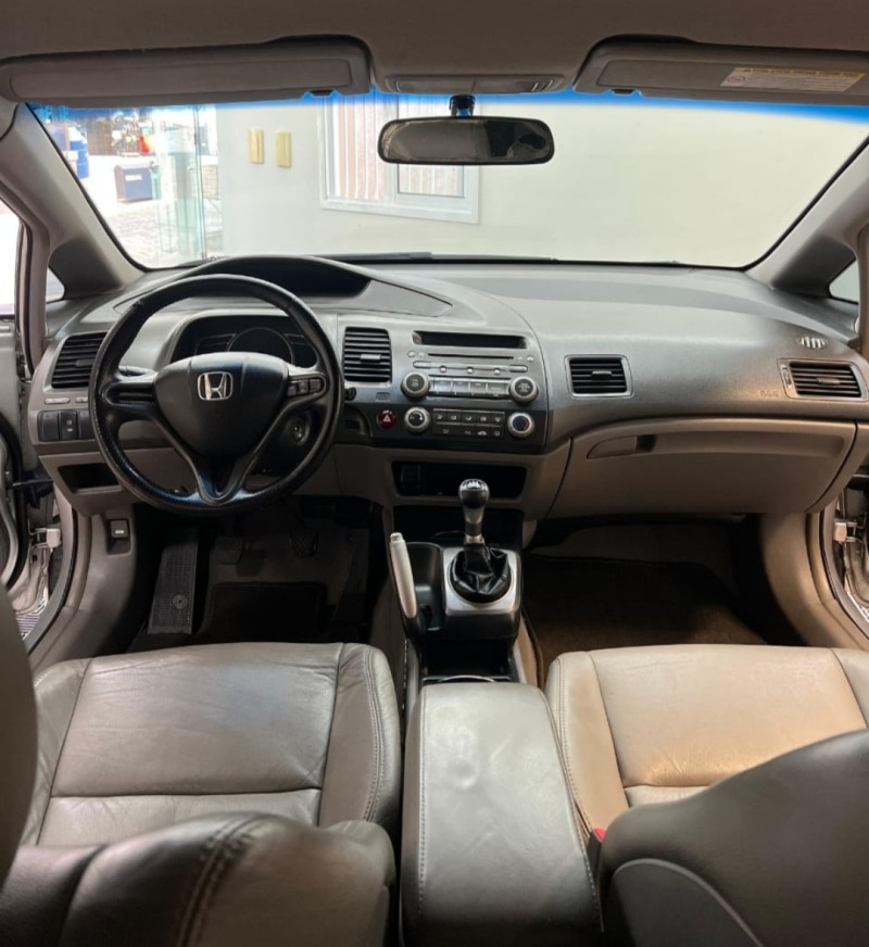 CIVIC 1.8 LXS 16V FLEX 4P MANUAL - 2011 - FARROUPILHA