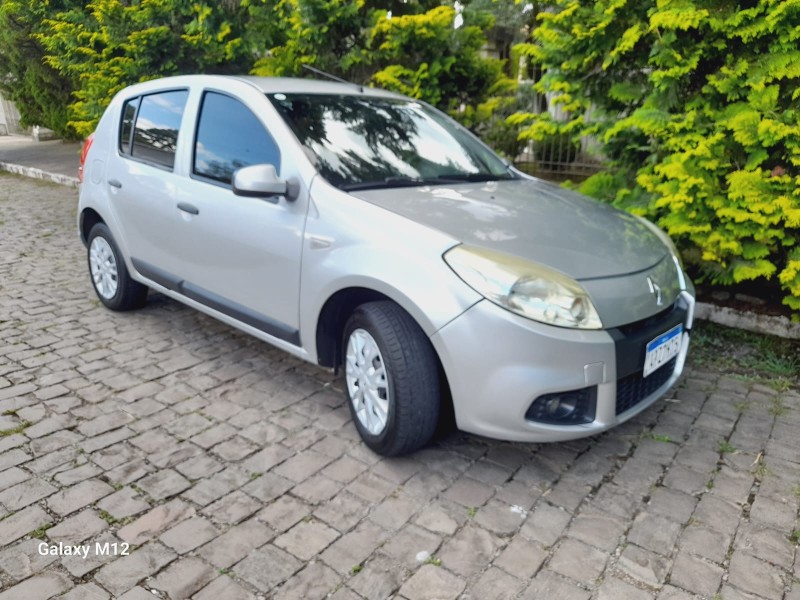 SANDERO 1.0 EXPRESSION 16V FLEX 4P MANUAL - 2013 - FARROUPILHA