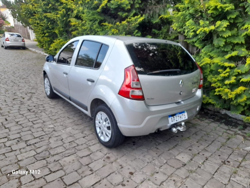 SANDERO 1.0 EXPRESSION 16V FLEX 4P MANUAL - 2013 - FARROUPILHA