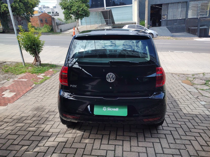 FOX 1.0 MI 8V FLEX 4P MANUAL - 2014 - CAXIAS DO SUL