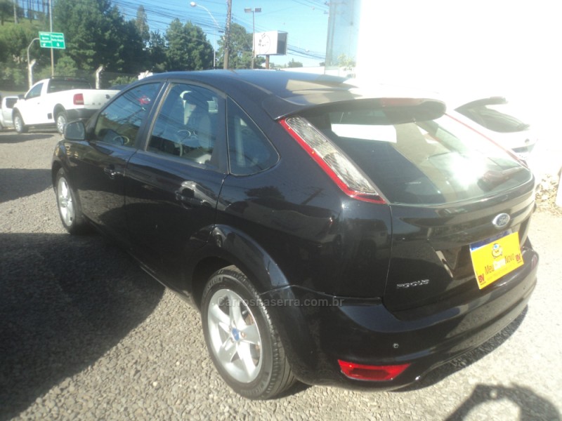 FOCUS 1.6 GLX 16V FLEX 4P MANUAL - 2012 - FARROUPILHA