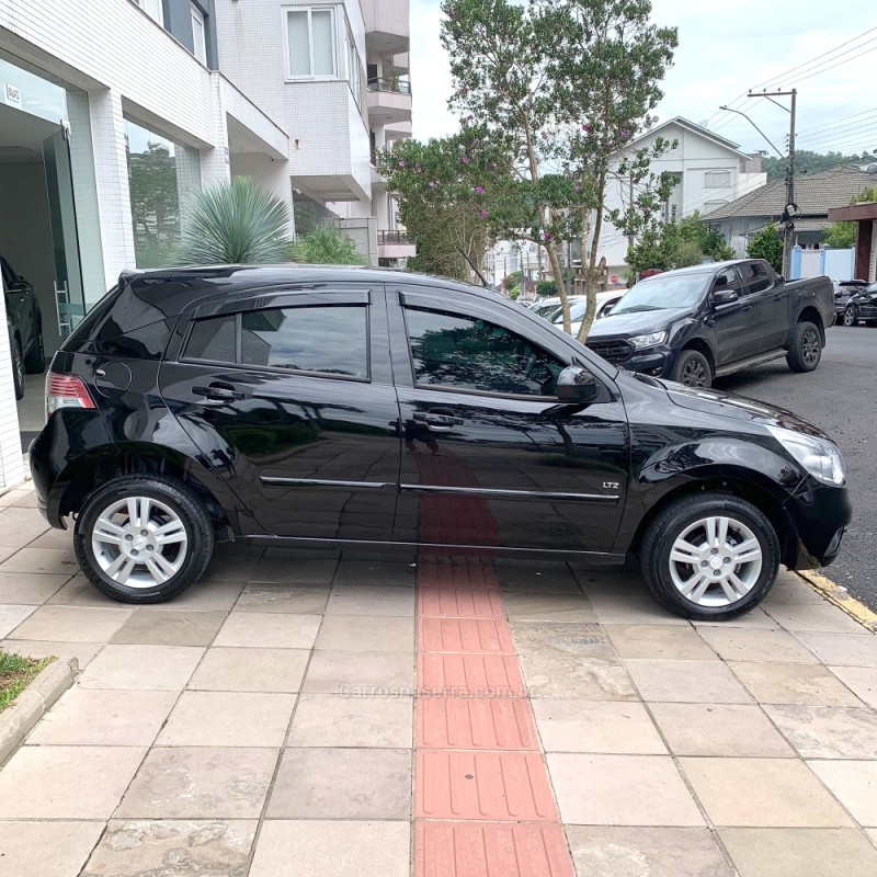 AGILE 1.4 MPFI LTZ 8V FLEX 4P MANUAL - 2011 - FLORES DA CUNHA