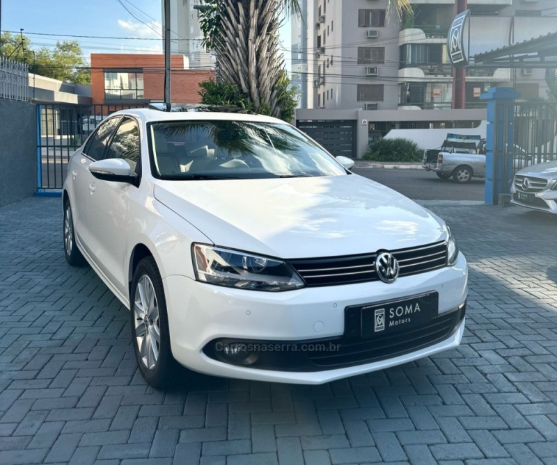 JETTA 2.0 COMFORTLINE FLEX 4P TIPTRONIC