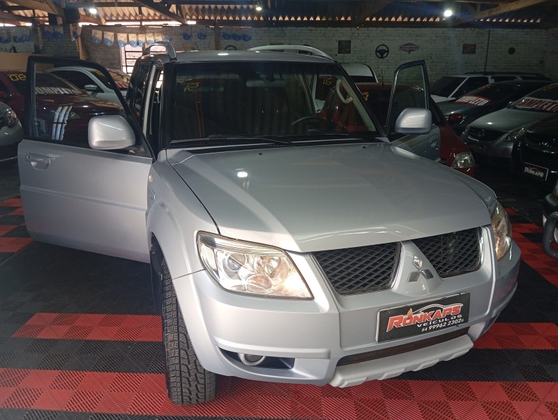 PAJERO TR4 2.0 4X4 16V 140CV FLEX 4P MANUAL - 2010 - CAXIAS DO SUL