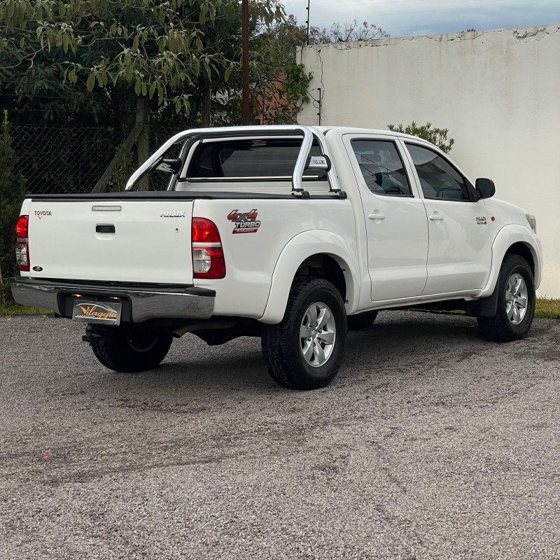 HILUX 3.0 SR 4X4 CD 16V TURBO INTERCOOLER DIESEL 4P AUTOMÁTICO - 2013 - CAXIAS DO SUL