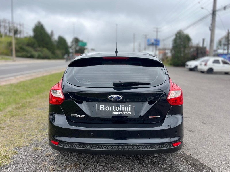 FOCUS 1.6 SE 16V FLEX 4P AUTOMÁTICO - 2014 - FARROUPILHA