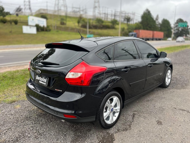 FOCUS 1.6 SE 16V FLEX 4P AUTOMÁTICO - 2014 - FARROUPILHA