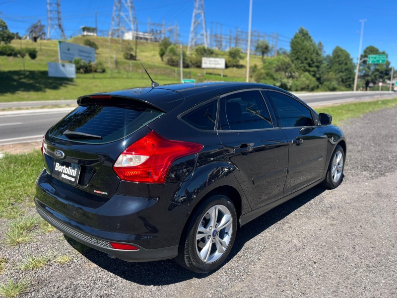 FOCUS 1.6 SE 16V FLEX 4P AUTOMÁTICO - 2014 - FARROUPILHA