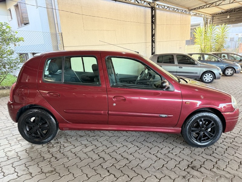 CLIO 1.0 RN 8V GASOLINA 4P MANUAL - 2001 - CAXIAS DO SUL