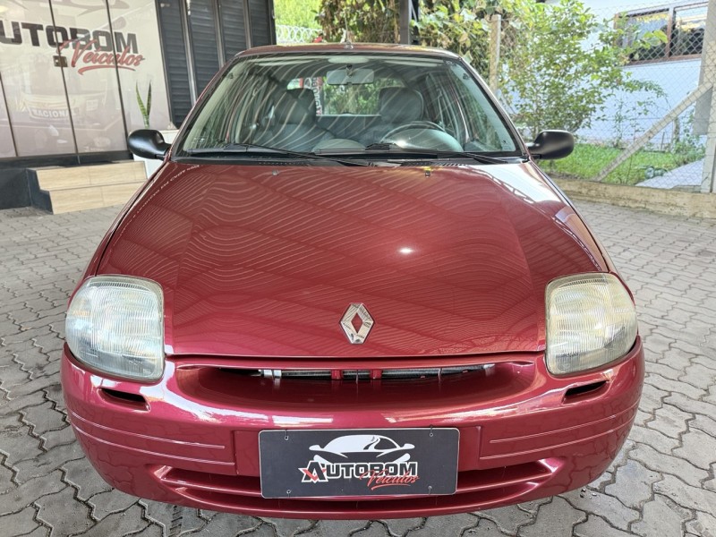 CLIO 1.0 RN 8V GASOLINA 4P MANUAL - 2001 - CAXIAS DO SUL