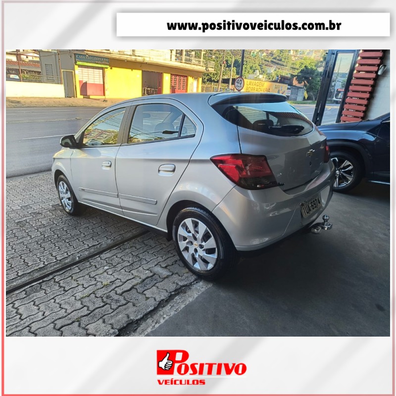 ONIX 1.4 MPFI LT 8V FLEX 4P MANUAL - 2013 - CAXIAS DO SUL