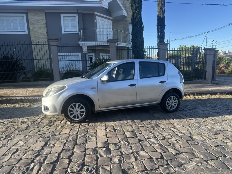 SANDERO 1.0 EXPRESSION 16V FLEX 4P MANUAL - 2014 - CAXIAS DO SUL