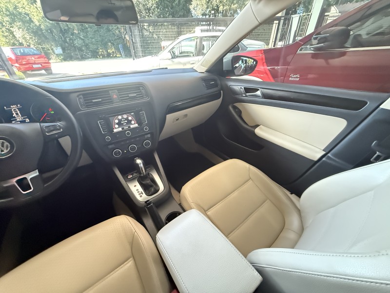 JETTA 2.0 COMFORTLINE FLEX 4P TIPTRONIC - 2013 - NOVA PETRóPOLIS