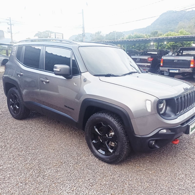 RENEGADE 2.0 16V TURBO DIESEL TRAILHAWK 4P 4X4 AUTOMÁTICO - 2020 - PICADA CAFé