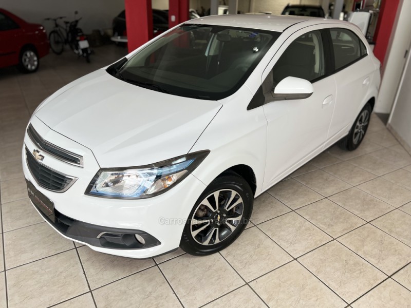 ONIX 1.4 MPFI LTZ 8V FLEX 4P MANUAL - 2015 - GUAPORé