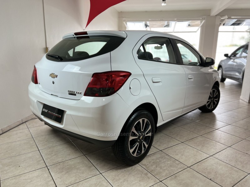 ONIX 1.4 MPFI LTZ 8V FLEX 4P MANUAL - 2015 - GUAPORé