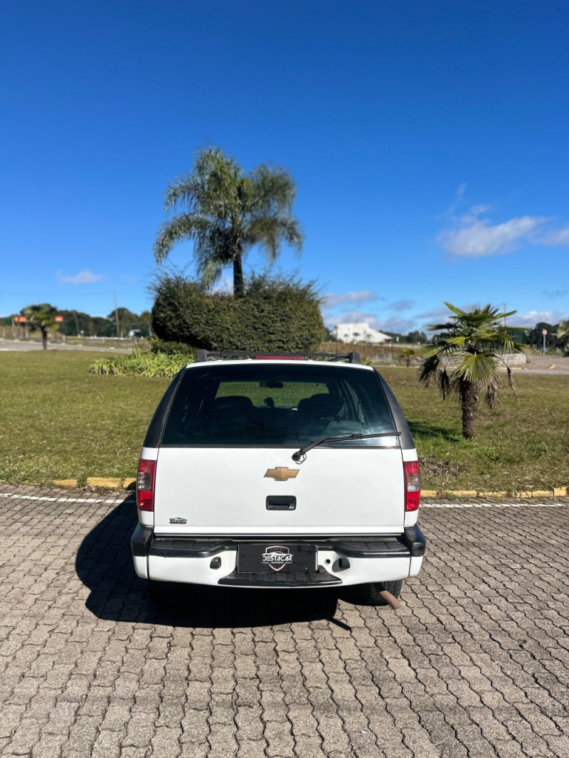 BLAZER 2.4 MPFI ADVANTAGE 4X2 8V GASOLINA 4P MANUAL - 2011 - CAXIAS DO SUL