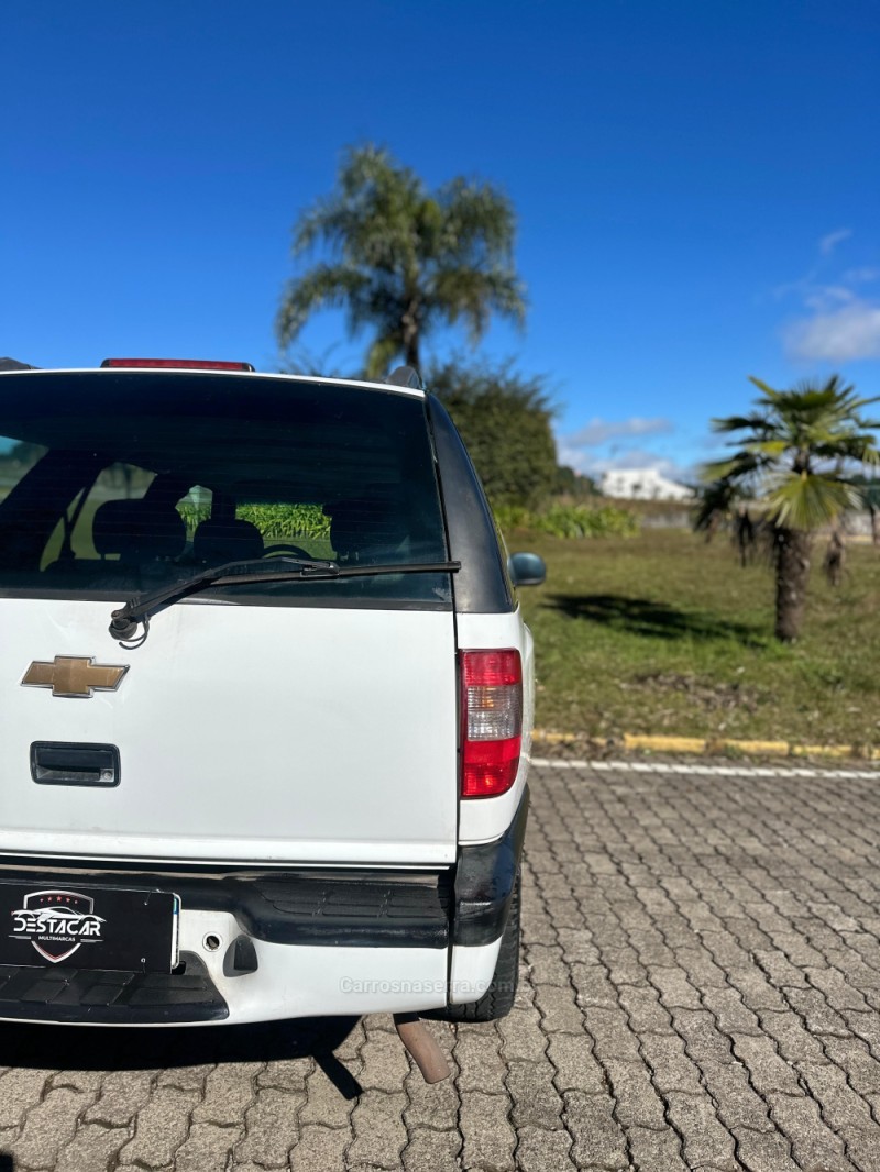 BLAZER 2.4 MPFI ADVANTAGE 4X2 8V GASOLINA 4P MANUAL - 2011 - CAXIAS DO SUL
