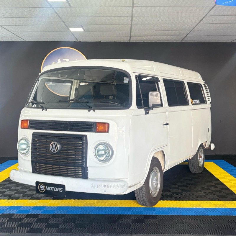 kombi 1.4 mi std lotacao 8v flex 3p manual 2014 novo hamburgo