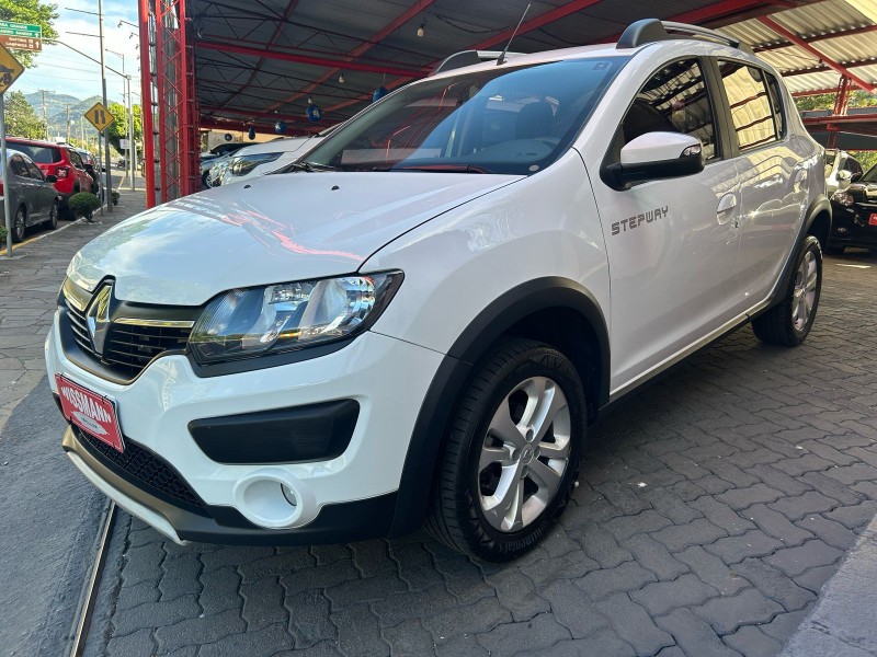 SANDERO 1.6 STEPWAY 8V FLEX 4P MANUAL - 2020 - TRêS COROAS